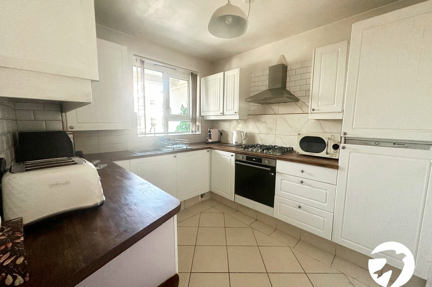 2 bedroom property for sale in London | Robinson Jackson