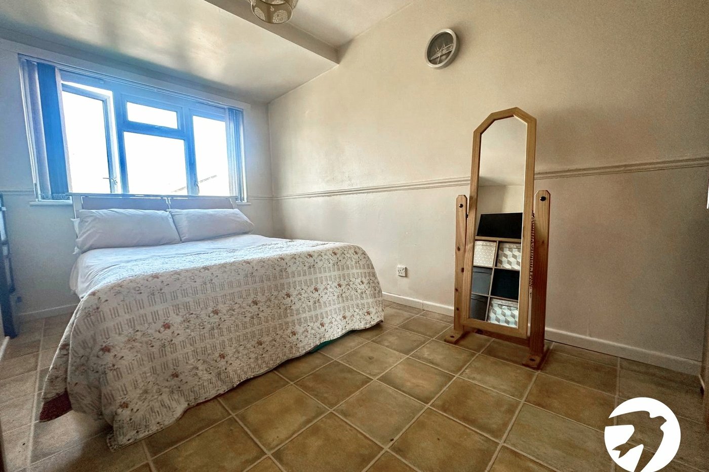 2 bedroom property for sale in London | Robinson Jackson