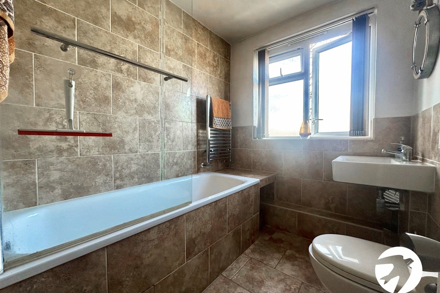 2 bedroom property for sale in London | Robinson Jackson