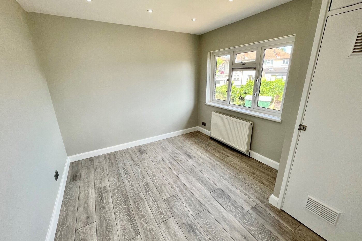2 bedroom house for sale in Sidcup | Robinson Jackson