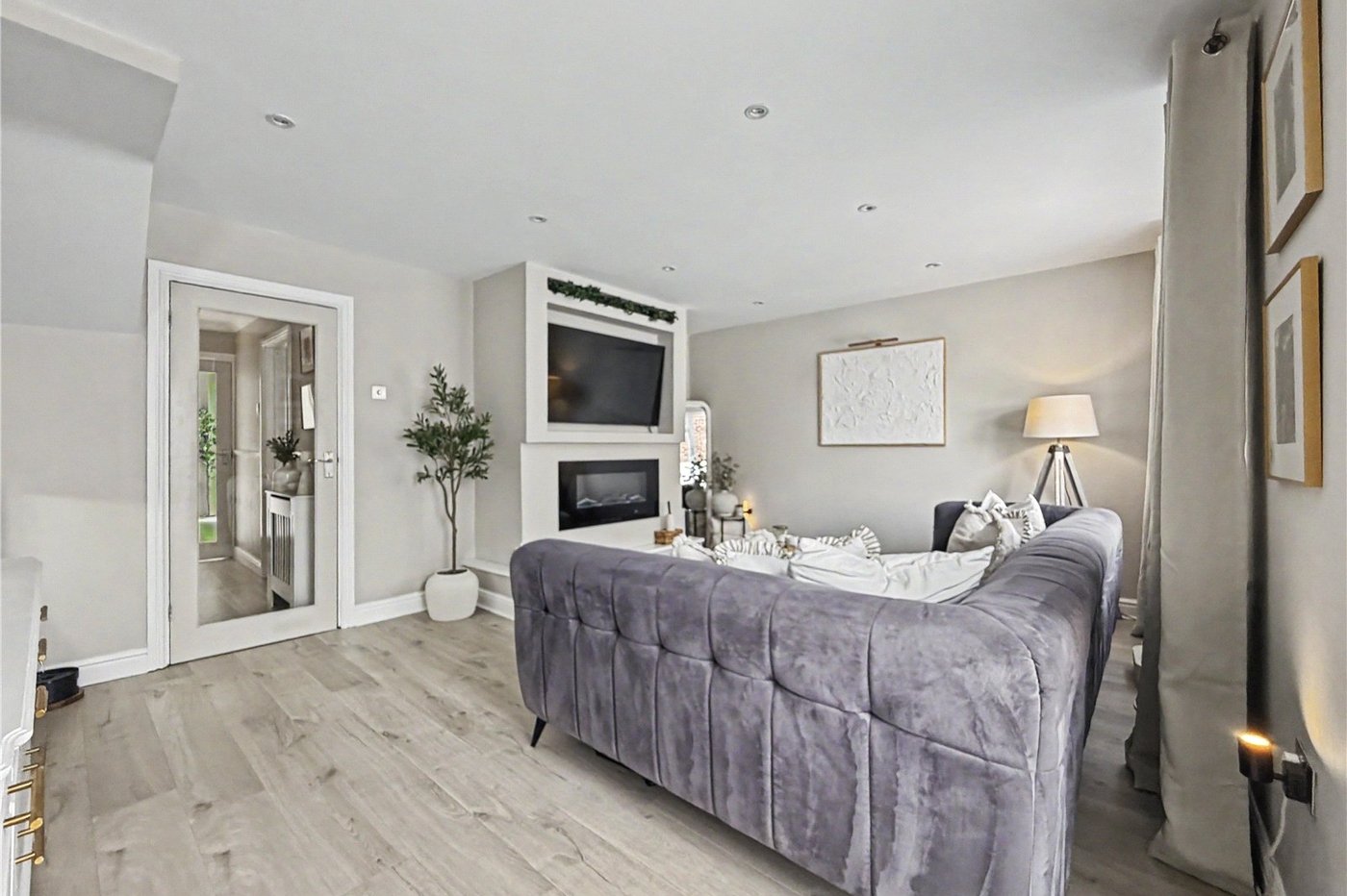 3 bedroom house for sale in Rainham | Robinson Michael & Jackson