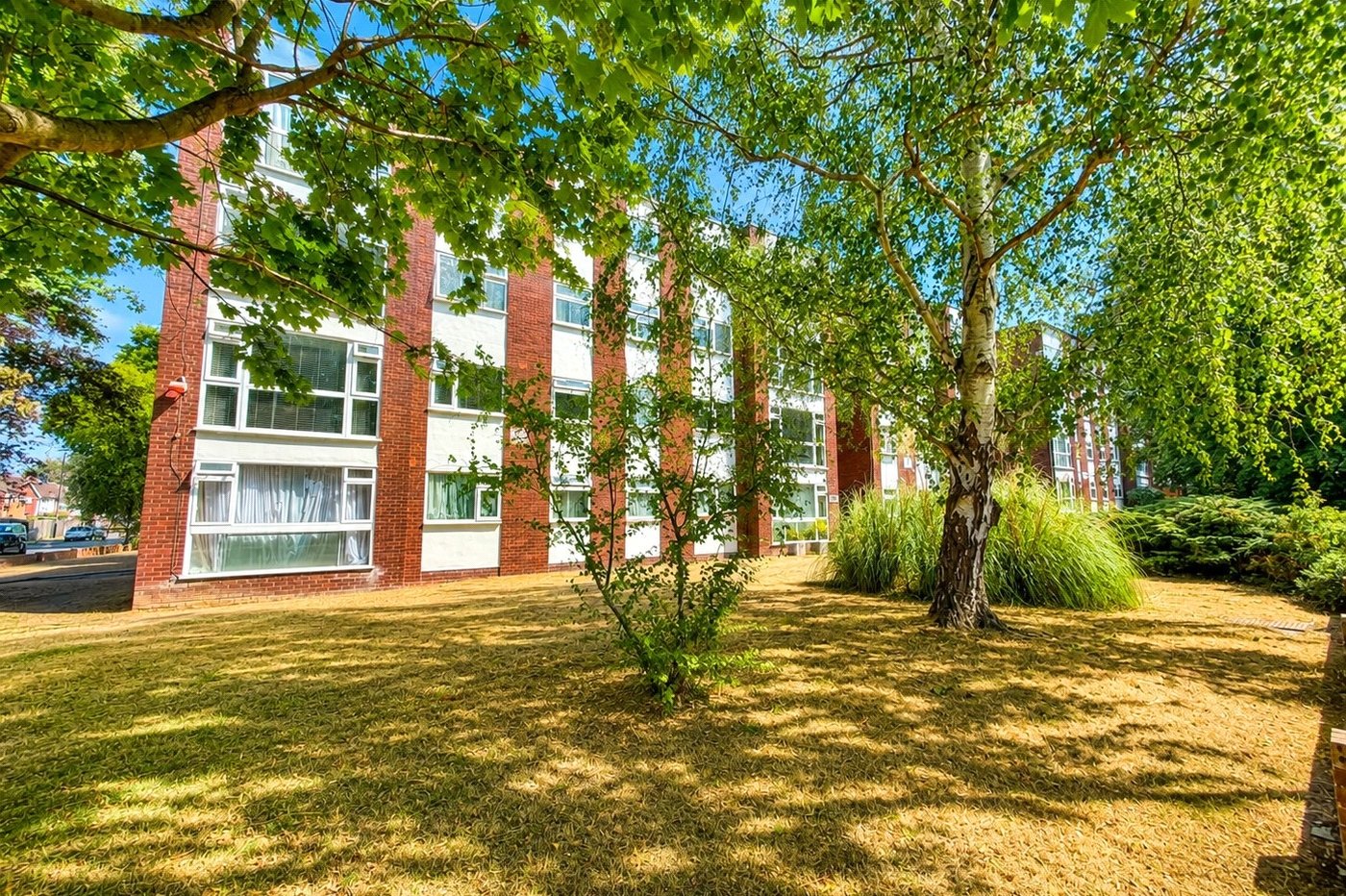2 bedroom property for sale in London | Robinson Jackson