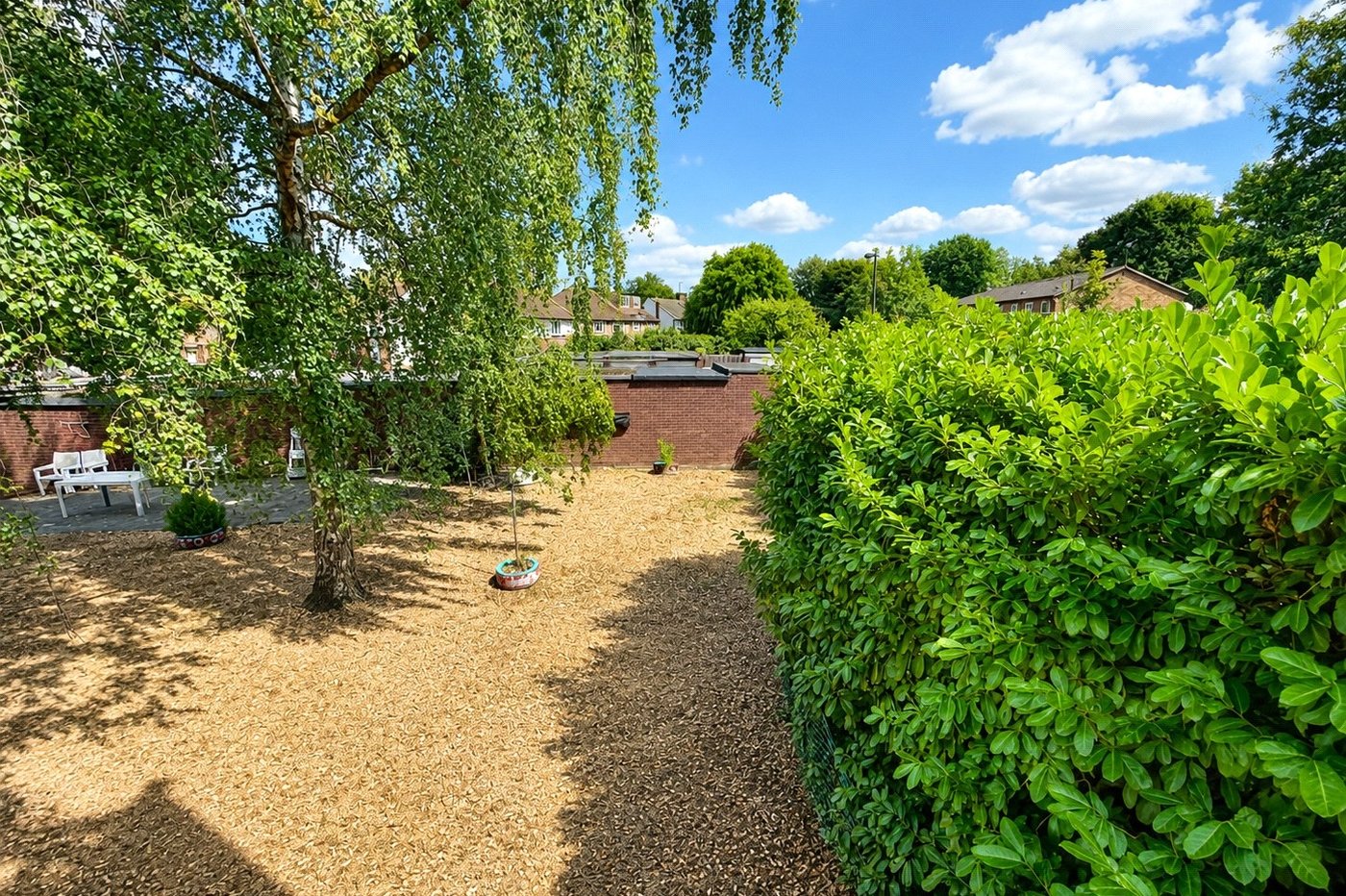 2 bedroom property for sale in London | Robinson Jackson