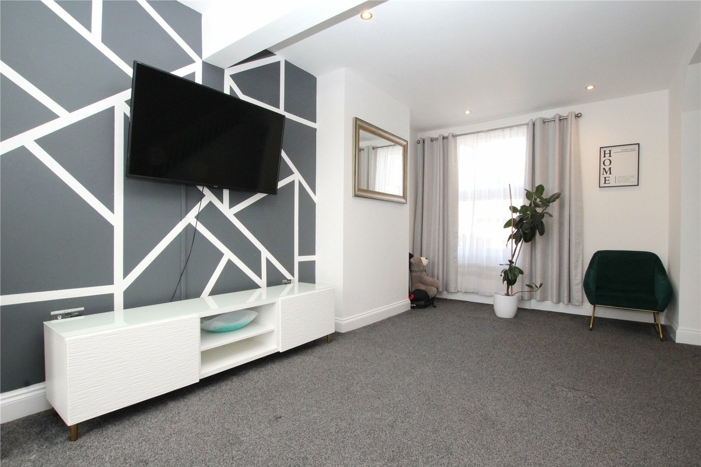 2 bedroom house for sale in Woolwich | Robinson Jackson