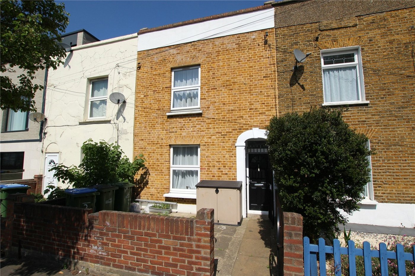 2 bedroom house for sale in Woolwich | Robinson Jackson