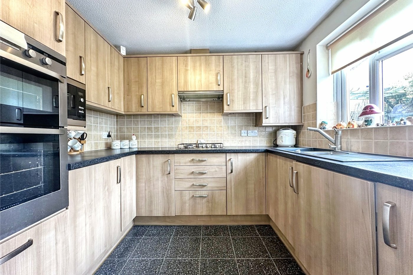 3 bedroom house for sale in Rainham | Robinson Michael & Jackson