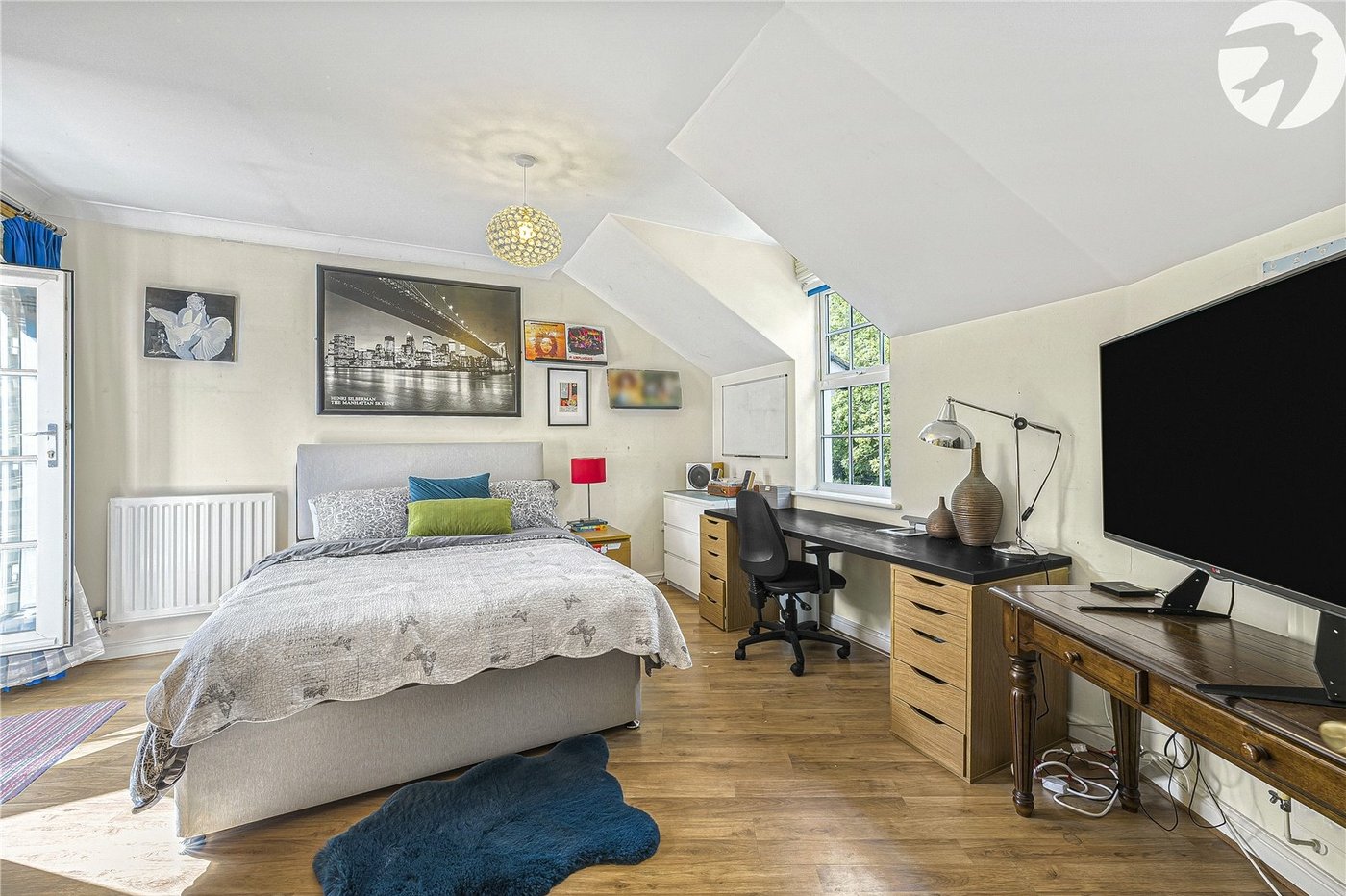 4 bedroom property for sale in Greenhithe | Robinson Jackson