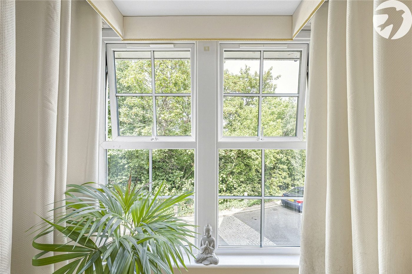 4 bedroom property for sale in Greenhithe | Robinson Jackson