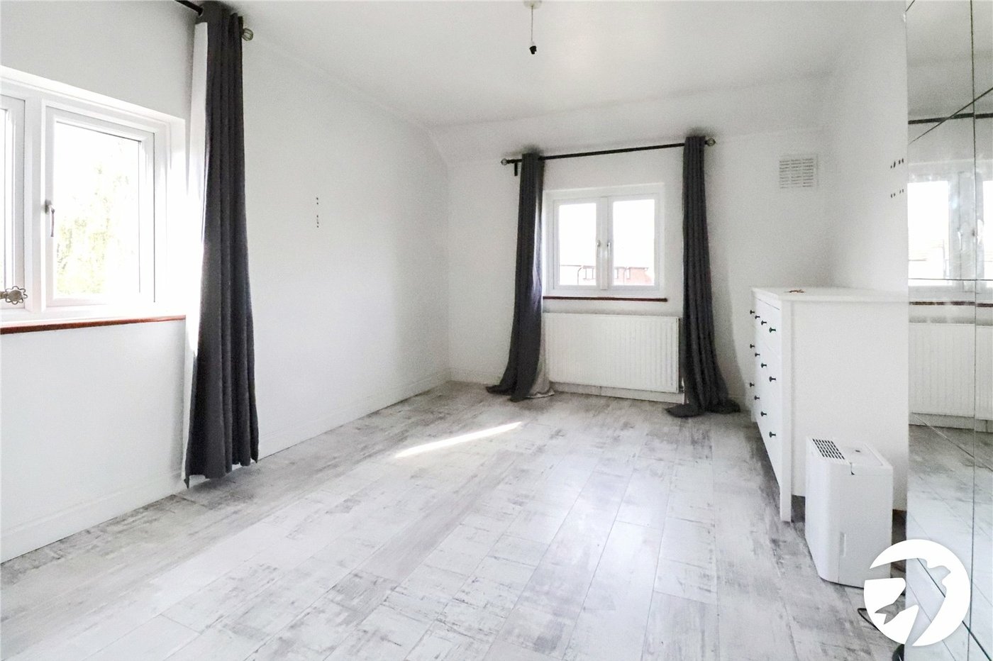 3 bedroom property for sale in Belvedere | Robinson Jackson