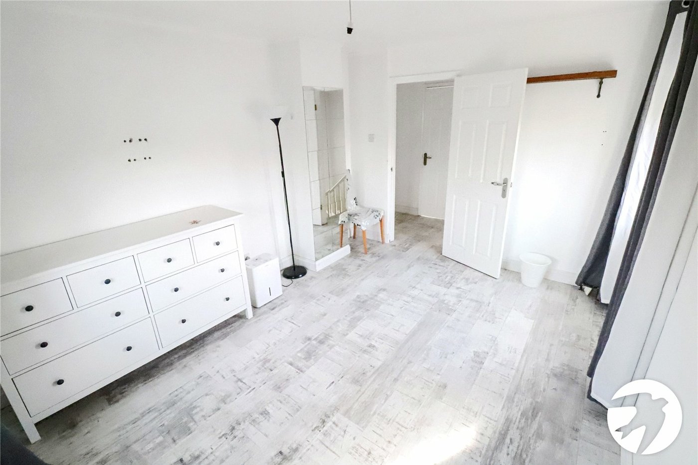 3 bedroom property for sale in Belvedere | Robinson Jackson