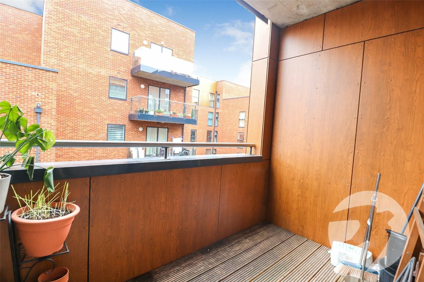 2 bedroom property for sale in Erith | Robinson Jackson