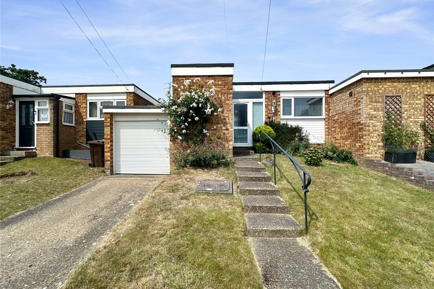 2 bedroom bungalow for sale in Rainham | Robinson Michael & Jackson