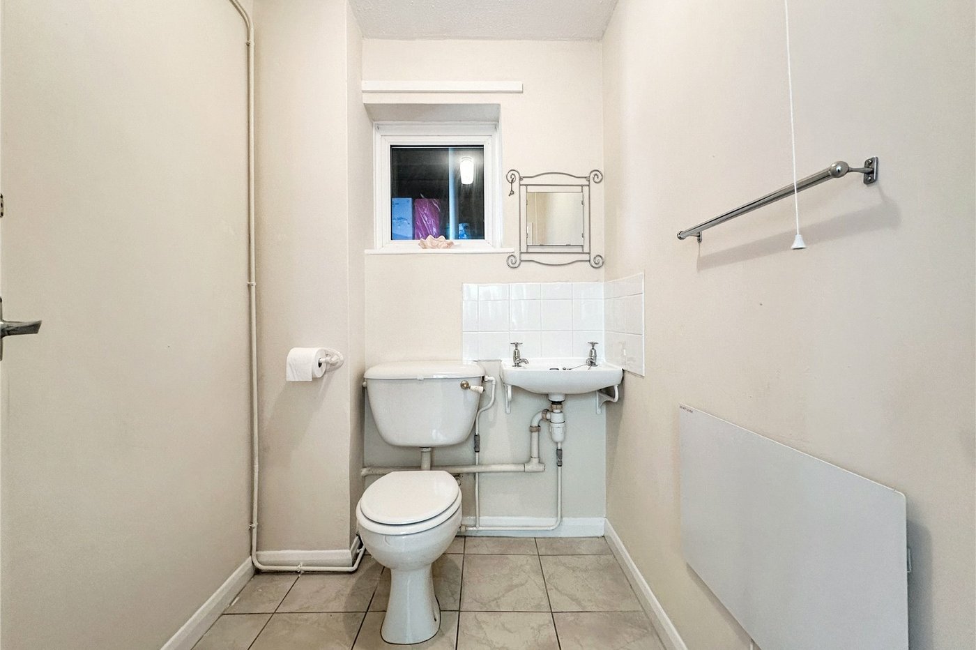 2 bedroom bungalow for sale in Rainham | Robinson Michael & Jackson