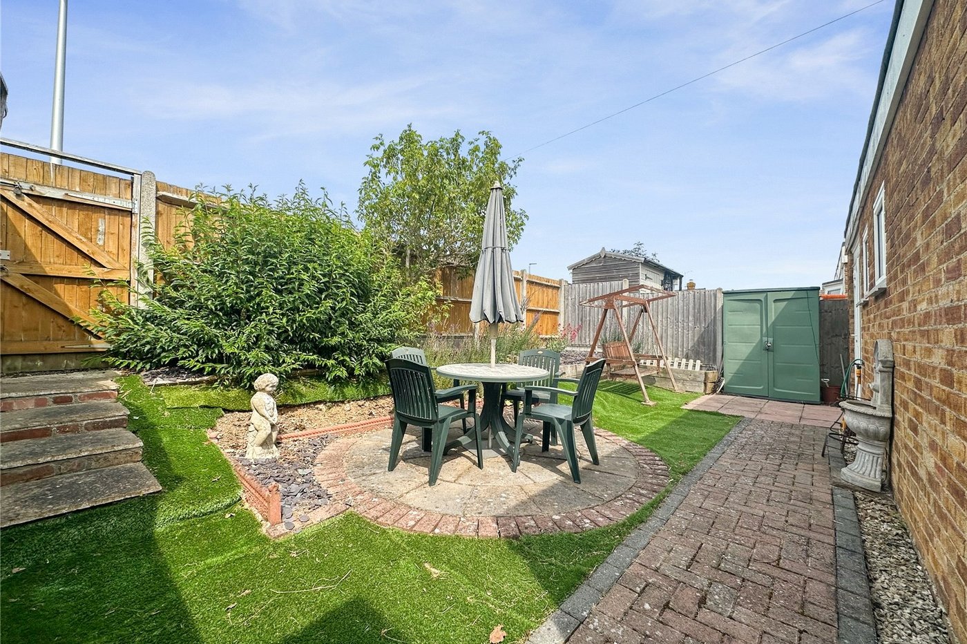 2 bedroom bungalow for sale in Rainham | Robinson Michael & Jackson