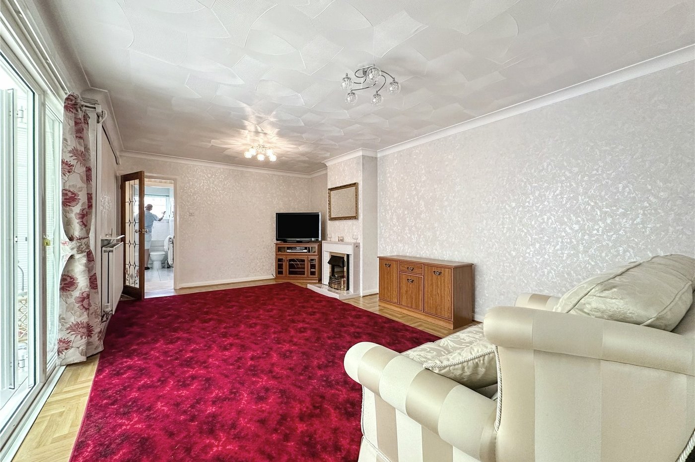 2 bedroom bungalow for sale in Rainham | Robinson Michael & Jackson