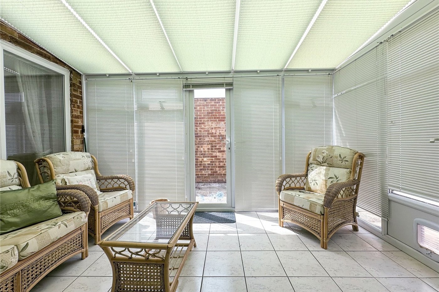 2 bedroom bungalow for sale in Rainham | Robinson Michael & Jackson