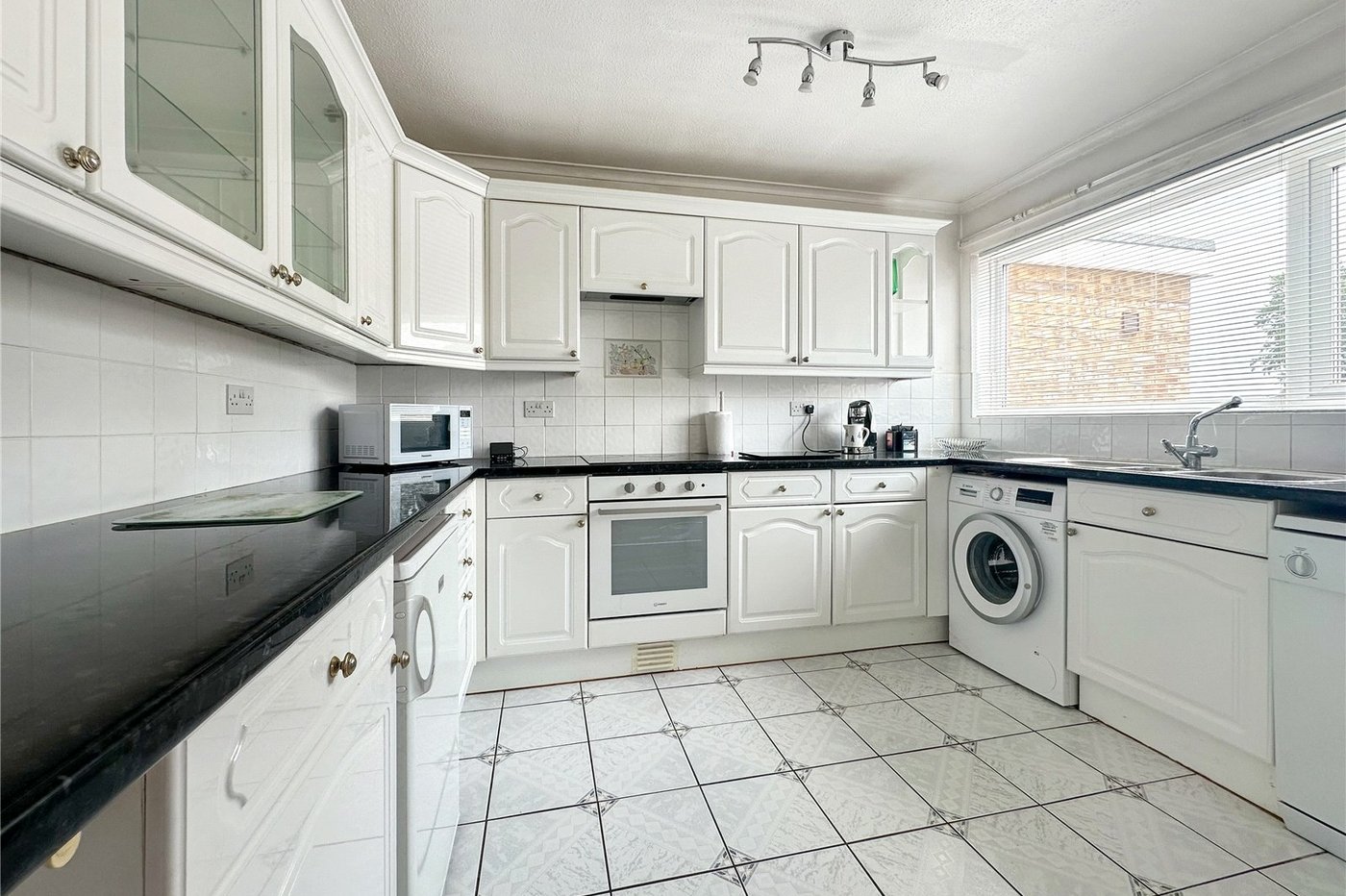 2 bedroom bungalow for sale in Rainham | Robinson Michael & Jackson