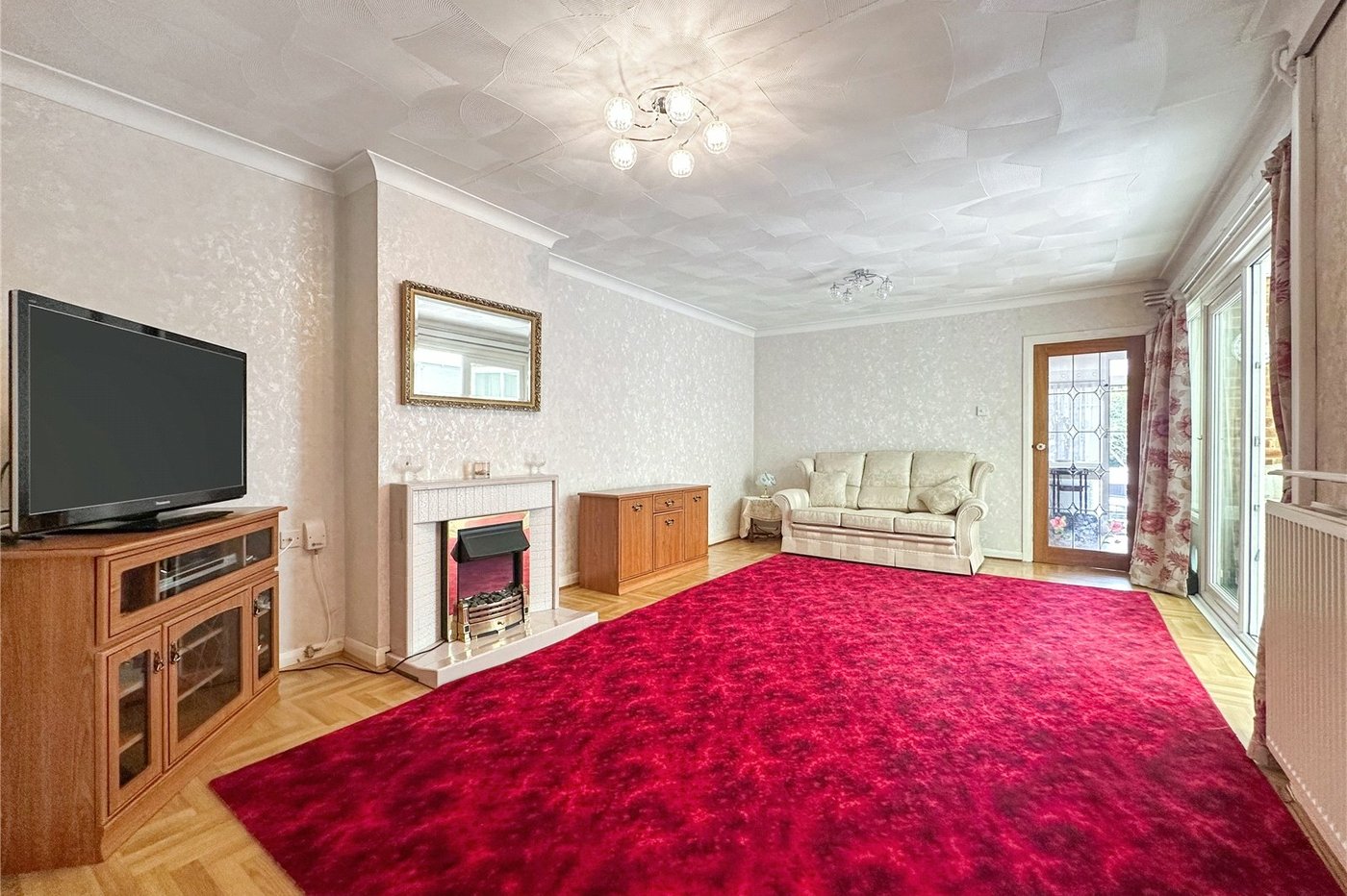 2 bedroom bungalow for sale in Rainham | Robinson Michael & Jackson