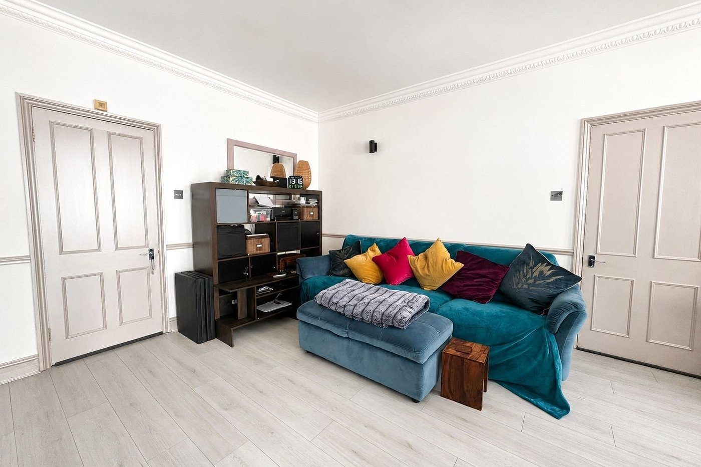 2 bedroom property for sale in London | Robinson Jackson