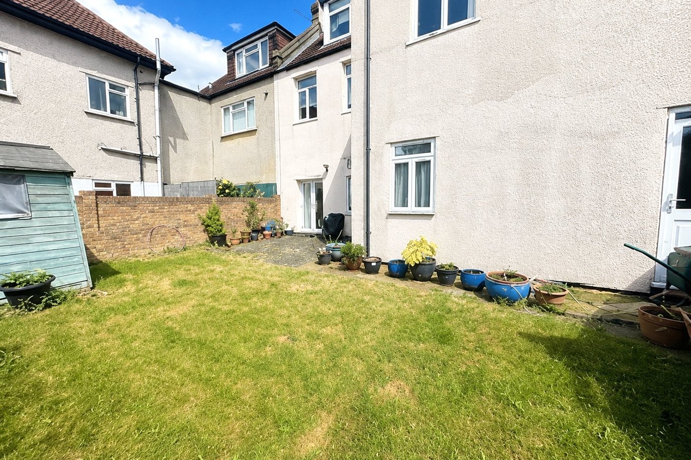 2 bedroom property for sale in London | Robinson Jackson