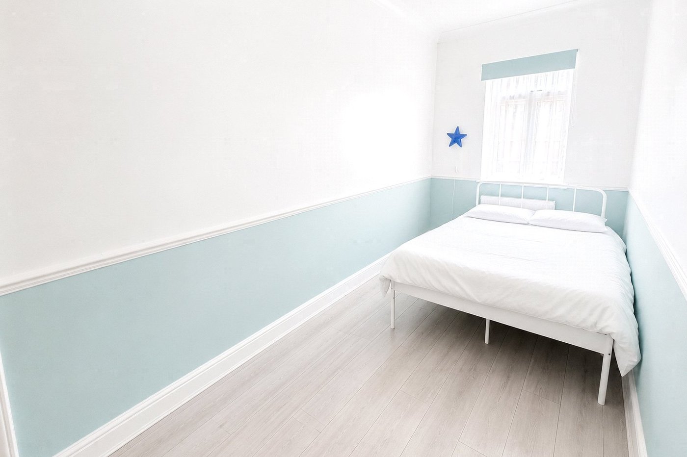 2 bedroom property for sale in London | Robinson Jackson