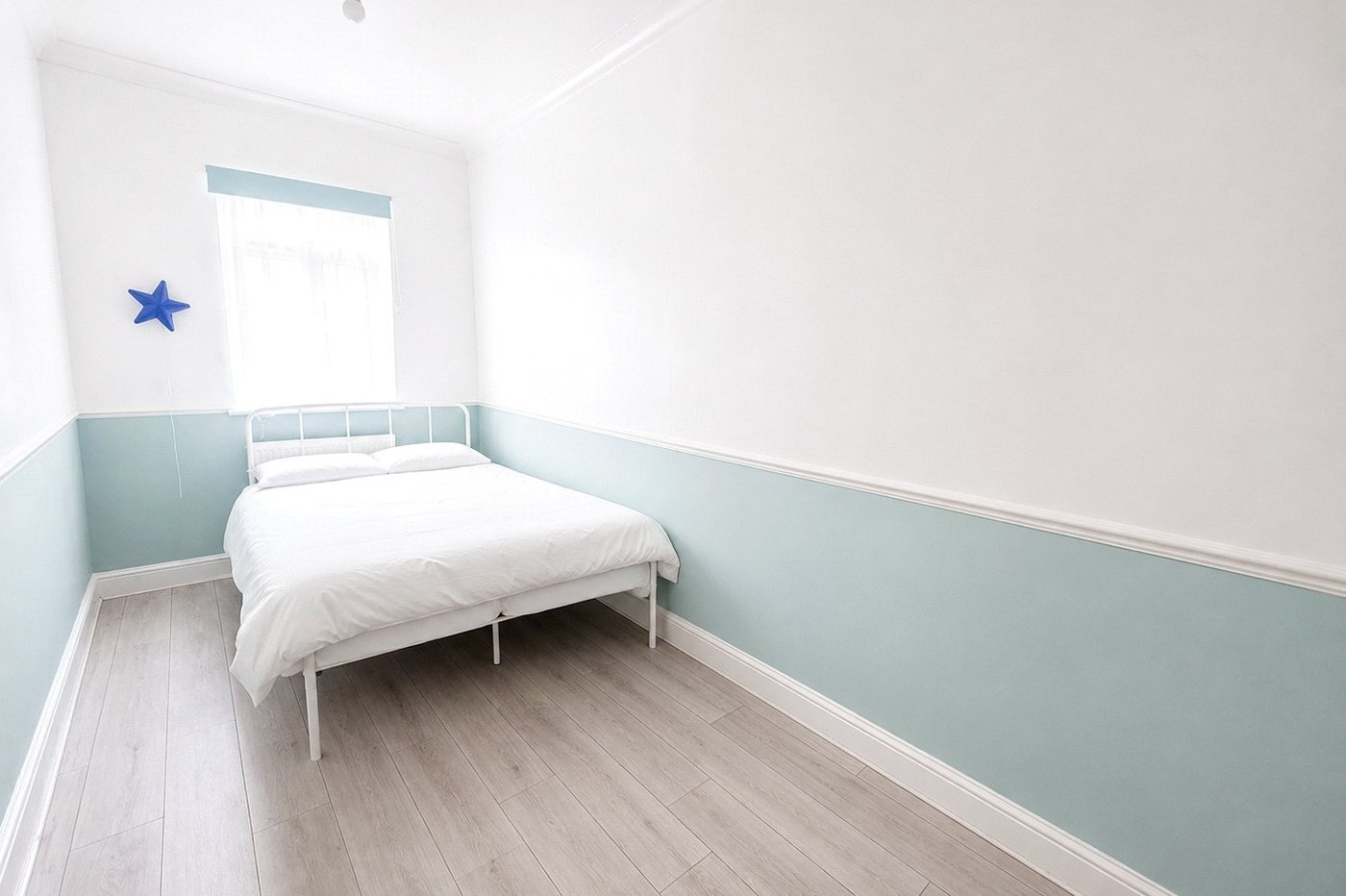 2 bedroom property for sale in London | Robinson Jackson