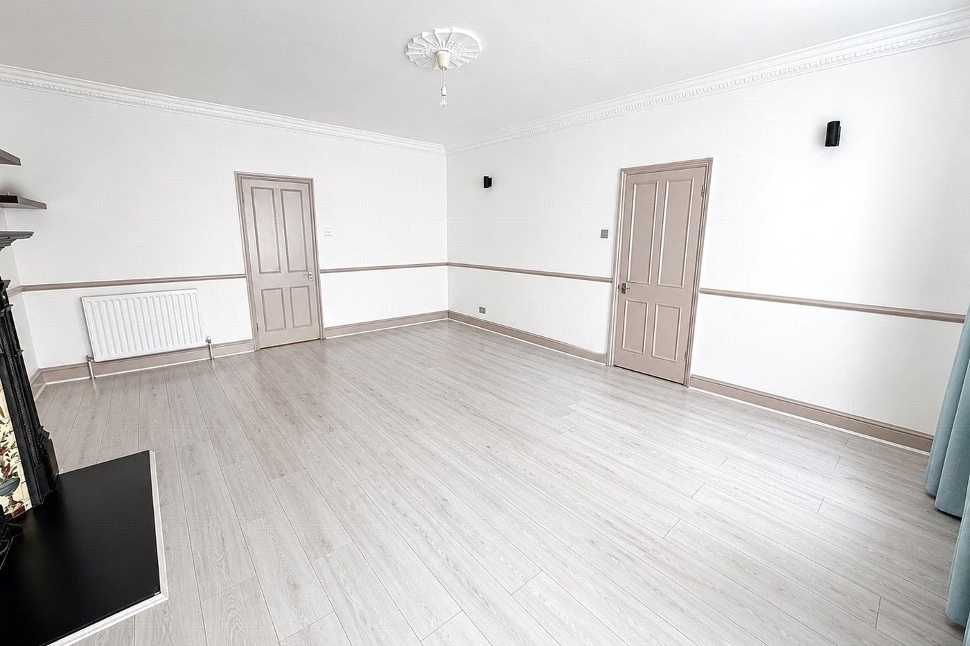 2 bedroom property for sale in London | Robinson Jackson