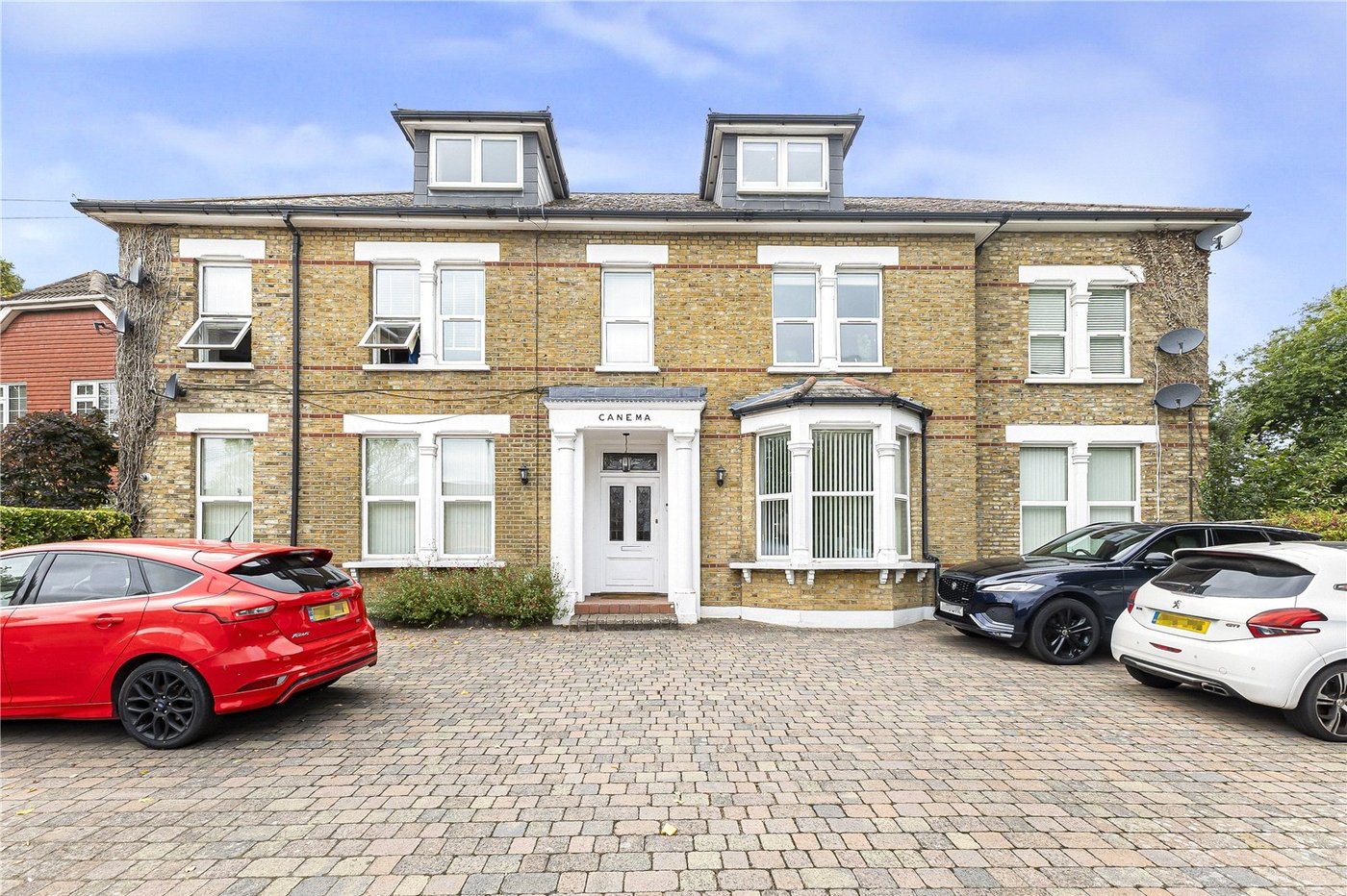 1 bedroom property for sale in Green Court Road | Robinson Jackson