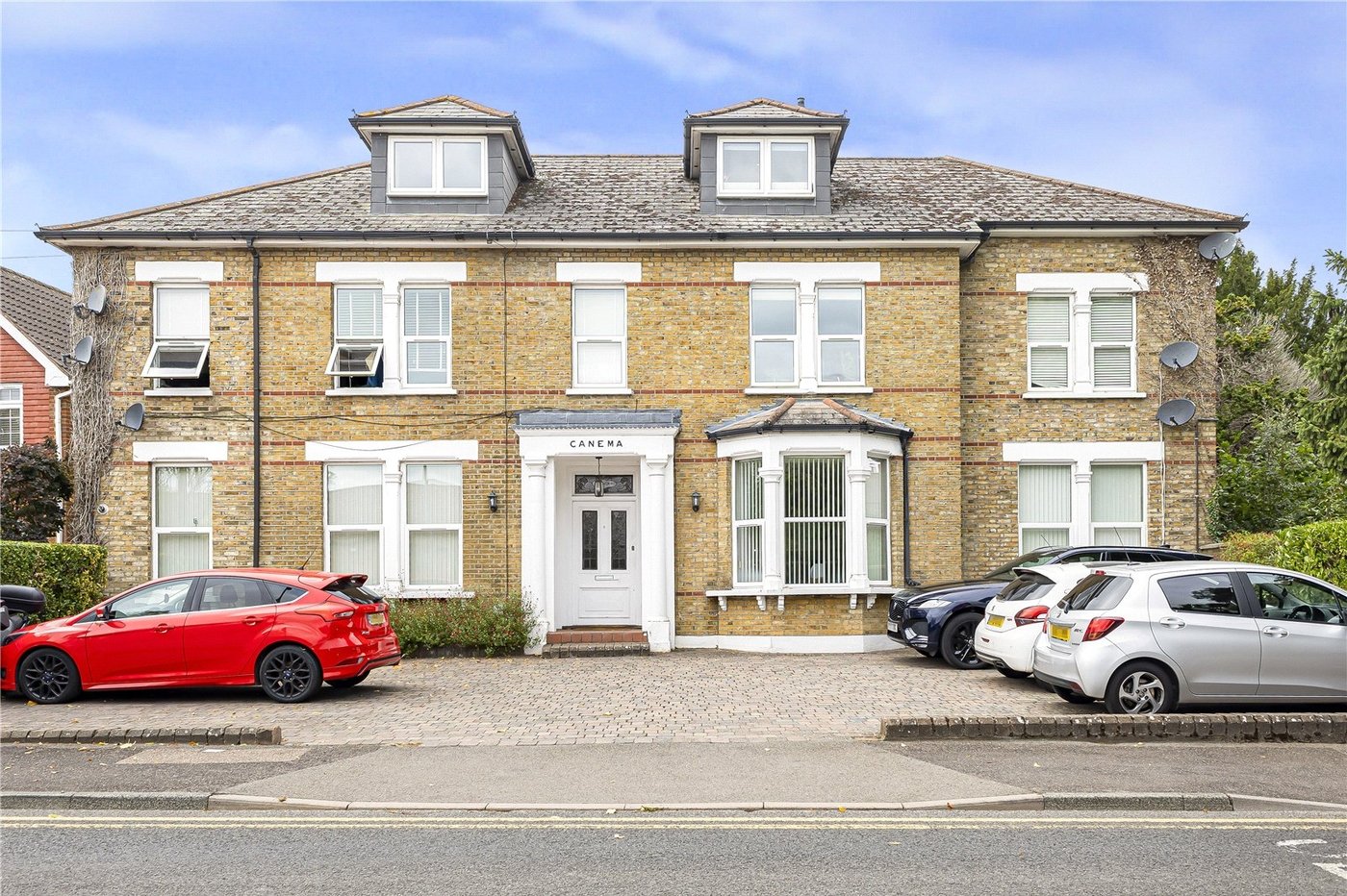 1 bedroom property for sale in Green Court Road | Robinson Jackson