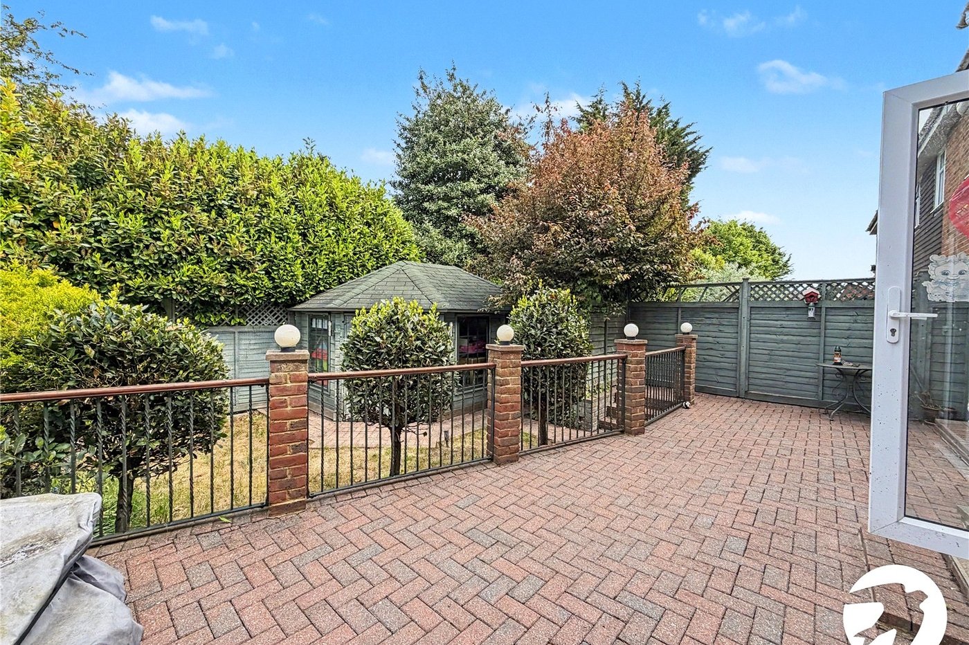 3 bedroom house for sale in Rochester | Robinson Michael & Jackson