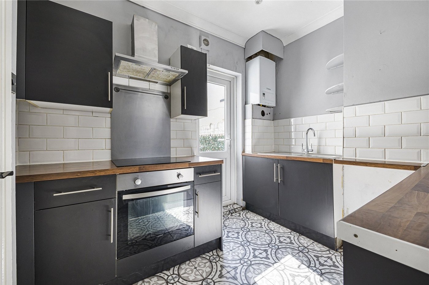 2 bedroom property for sale in Gillingham | Robinson Michael & Jackson