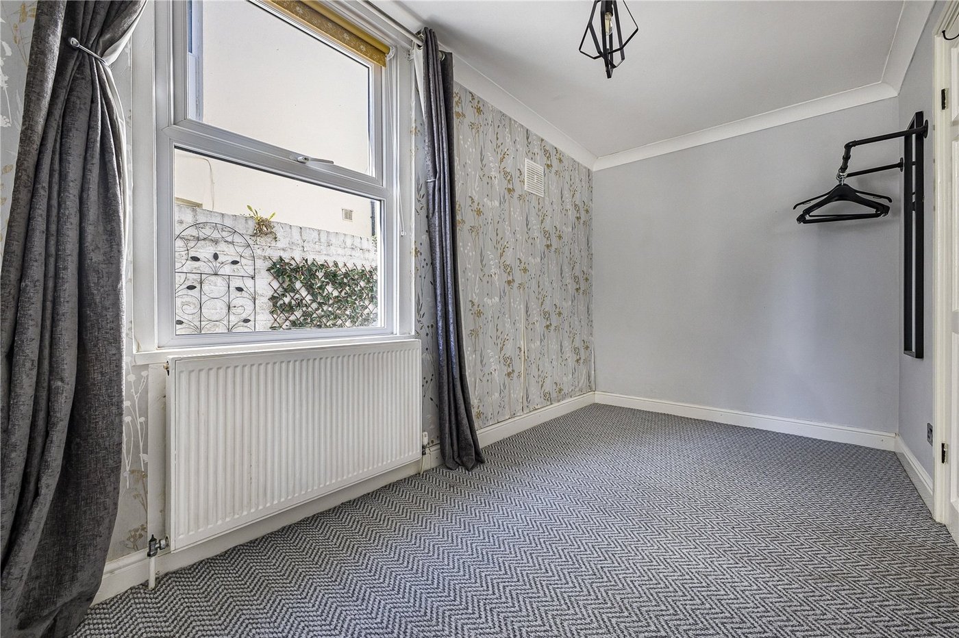 2 bedroom property for sale in Gillingham | Robinson Michael & Jackson
