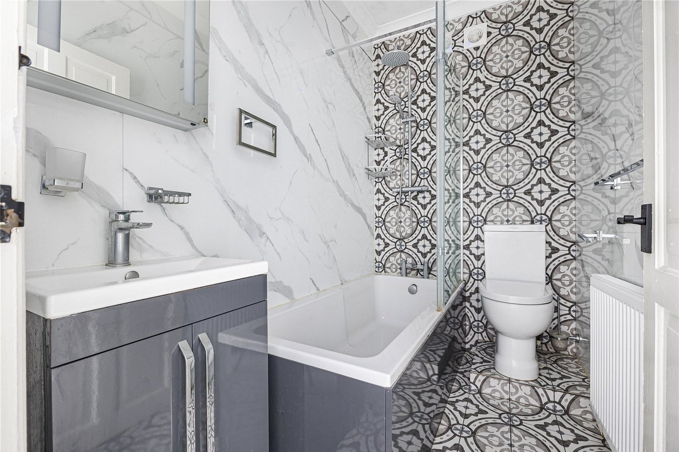 2 bedroom property for sale in Gillingham | Robinson Michael & Jackson