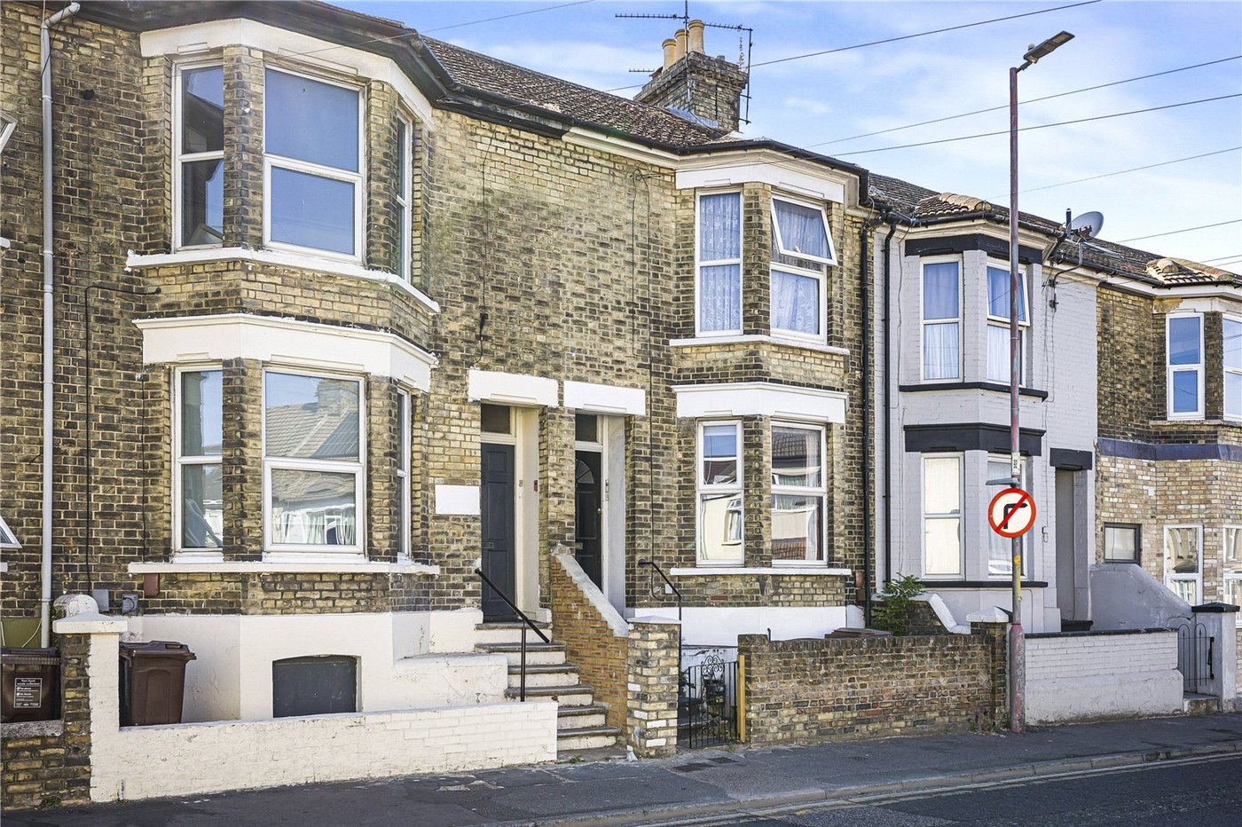 2 bedroom property for sale in Gillingham | Robinson Michael & Jackson