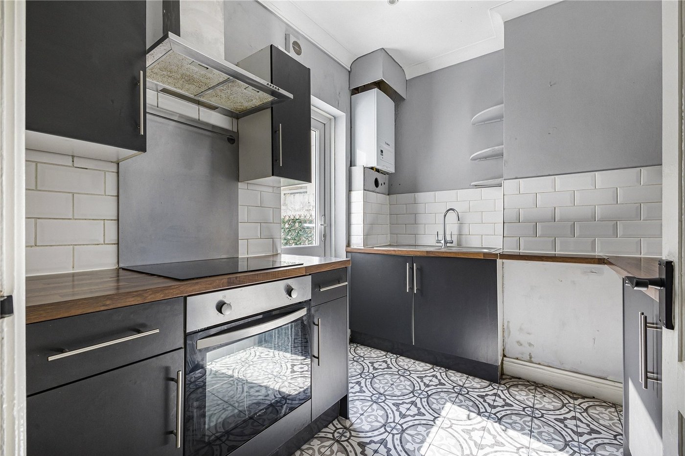 2 bedroom property for sale in Gillingham | Robinson Michael & Jackson