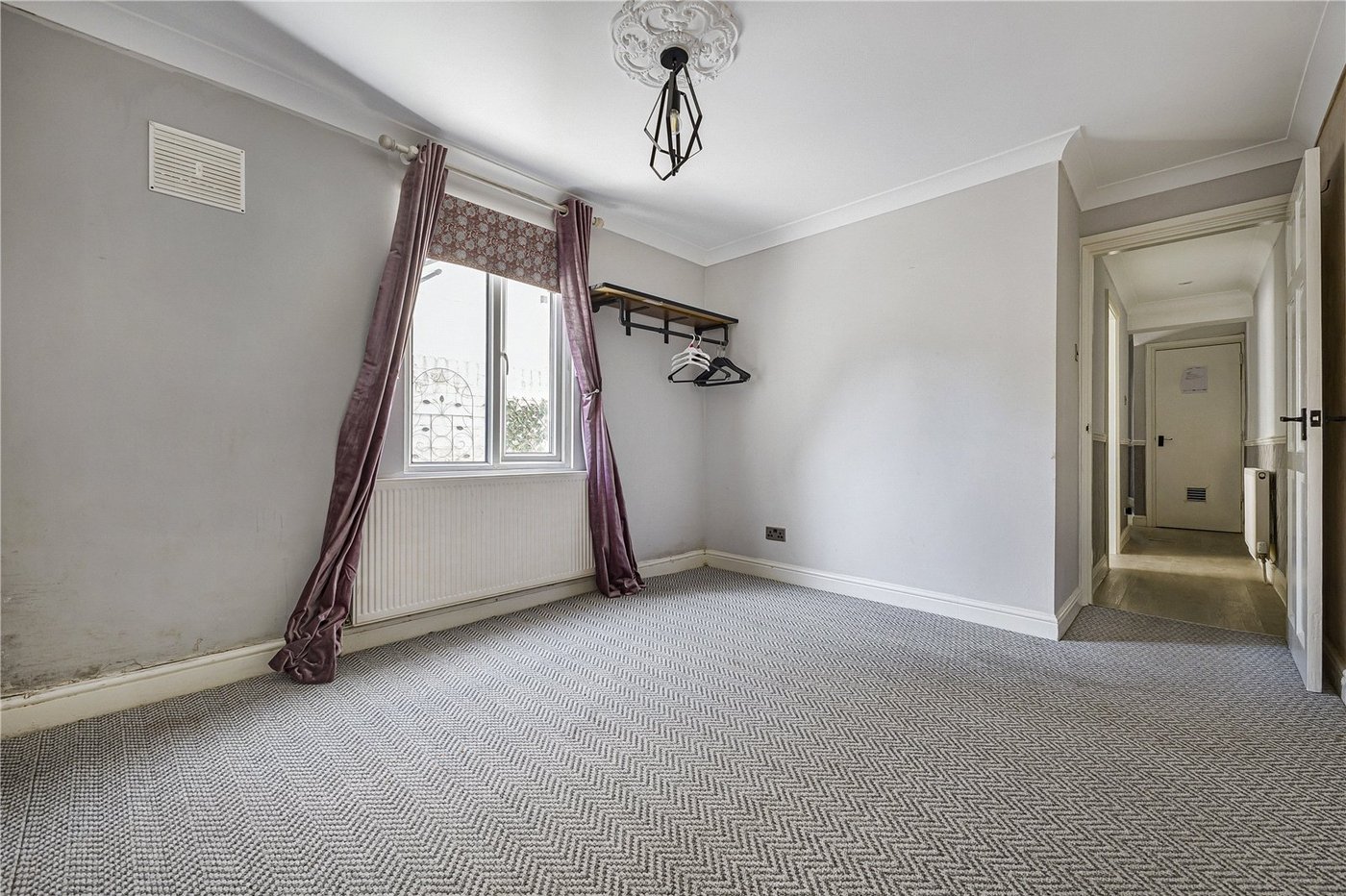 2 bedroom property for sale in Gillingham | Robinson Michael & Jackson