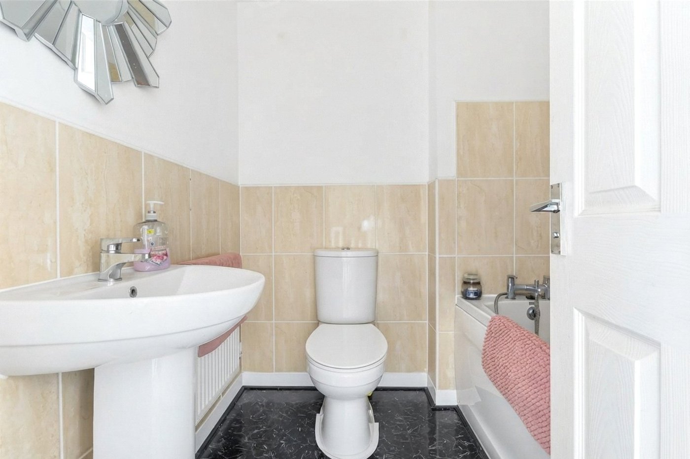 2 bedroom house for sale in Snodland | Robinson Michael & Jackson