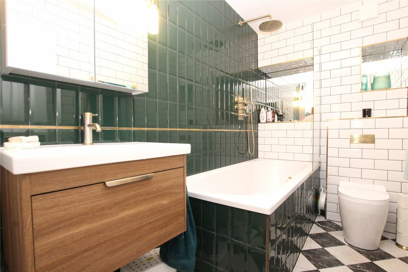 2 bedroom property for sale in Shooters Hill | Robinson Jackson