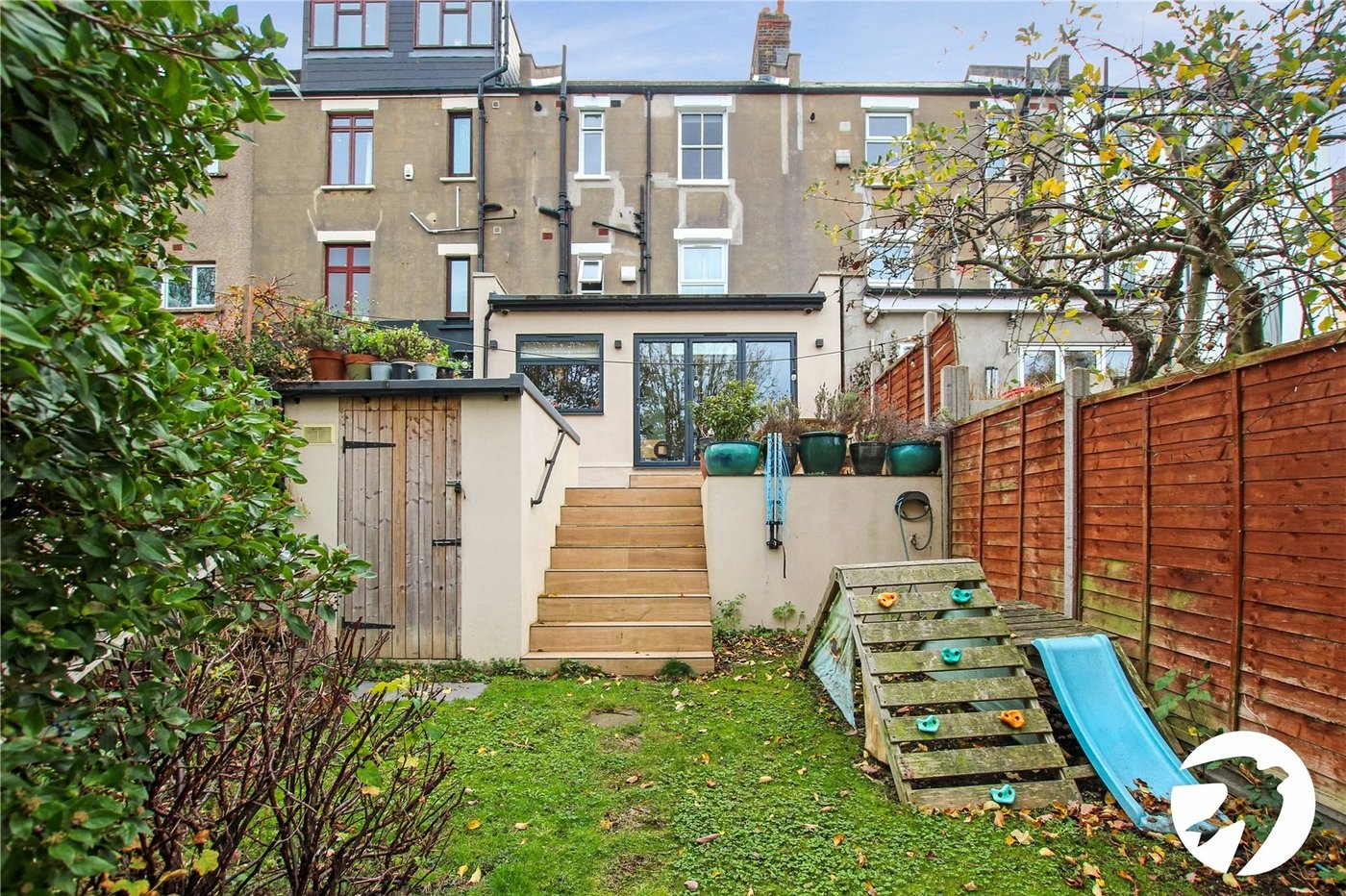 2 bedroom property for sale in Shooters Hill | Robinson Jackson