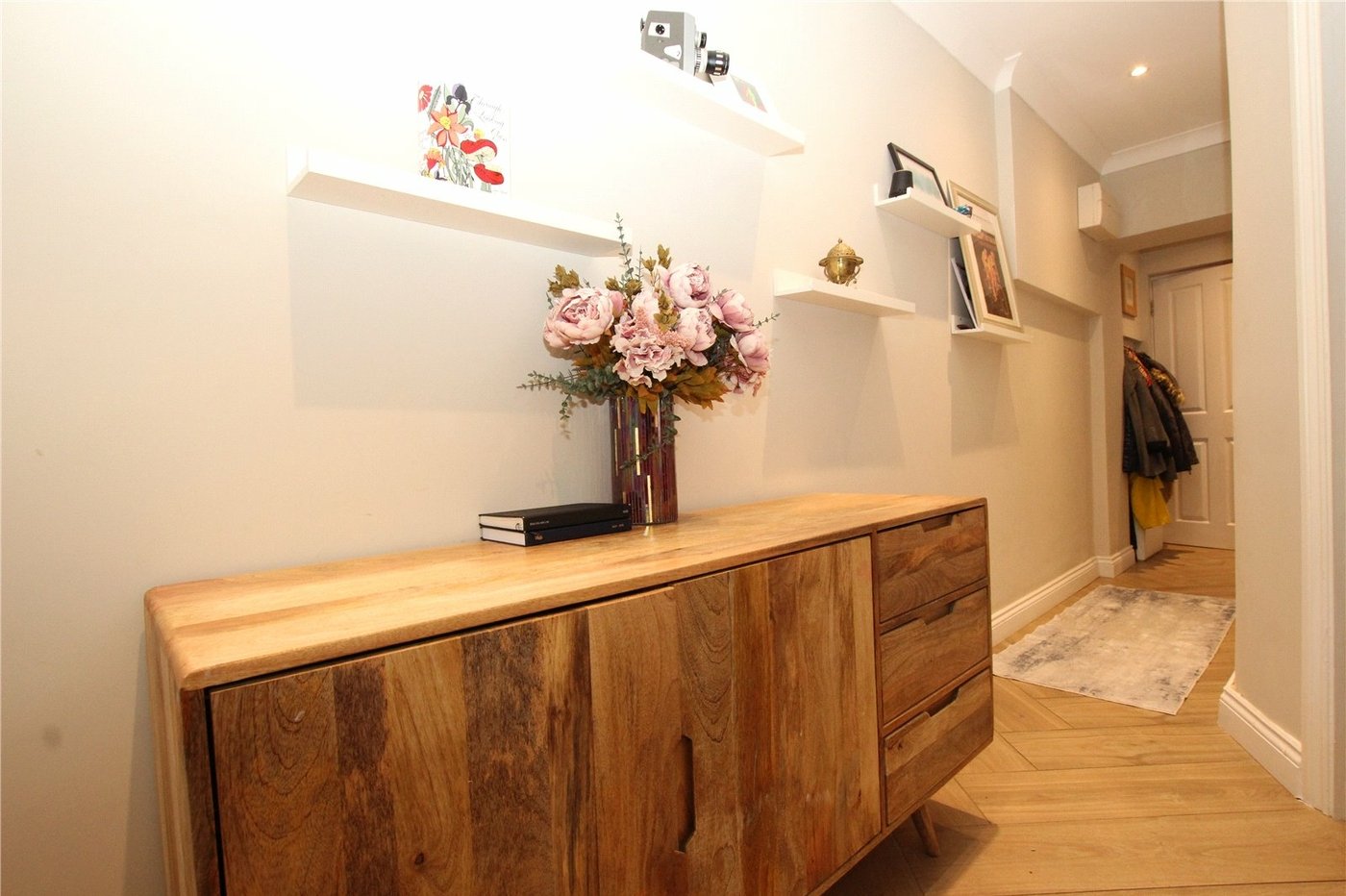 2 bedroom property for sale in Shooters Hill | Robinson Jackson