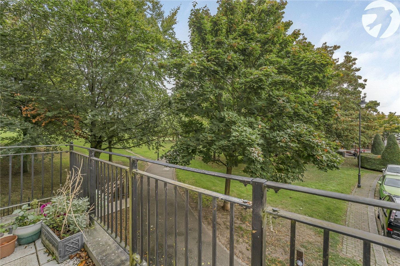 2 bedroom property for sale in Greenhithe | Robinson Jackson