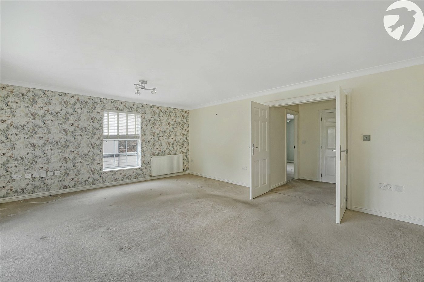 2 bedroom property for sale in Greenhithe | Robinson Jackson