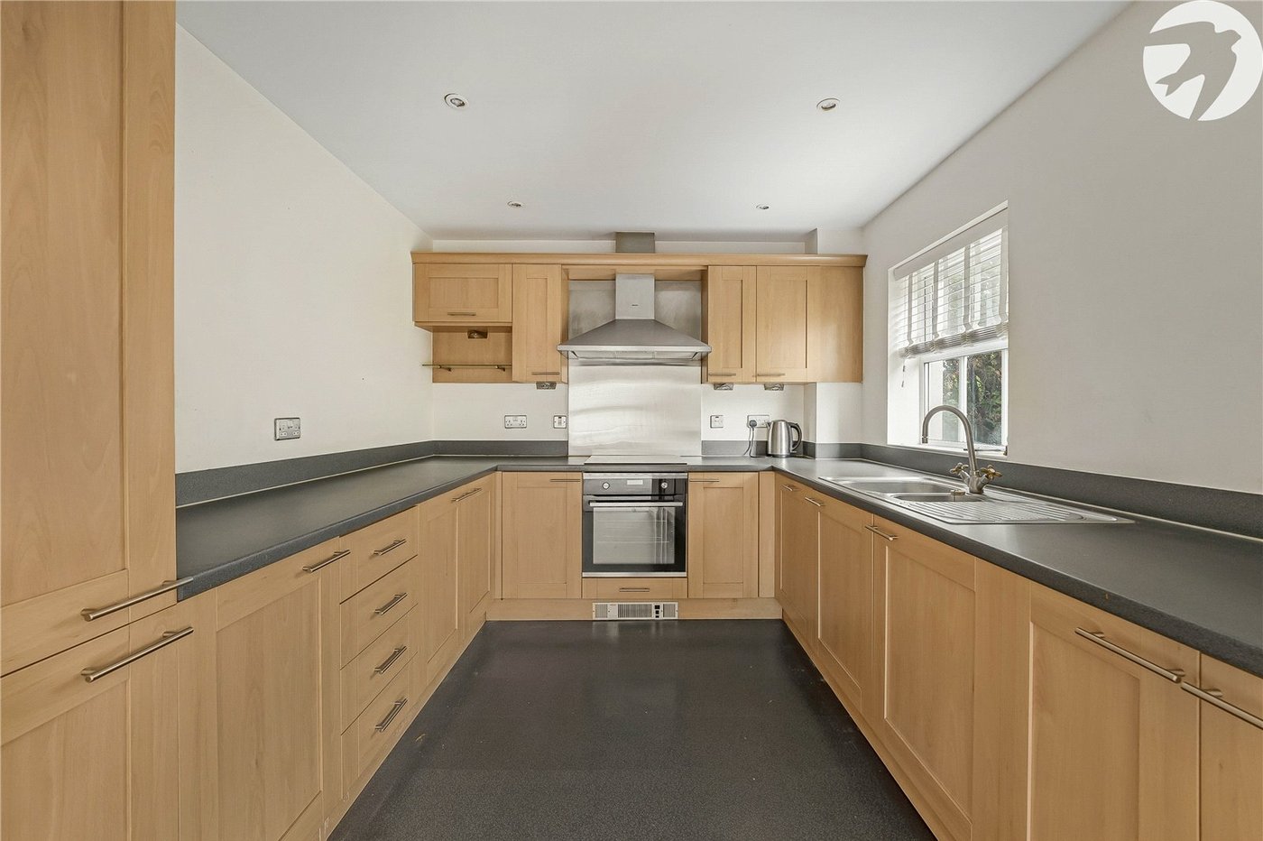 2 bedroom property for sale in Greenhithe | Robinson Jackson