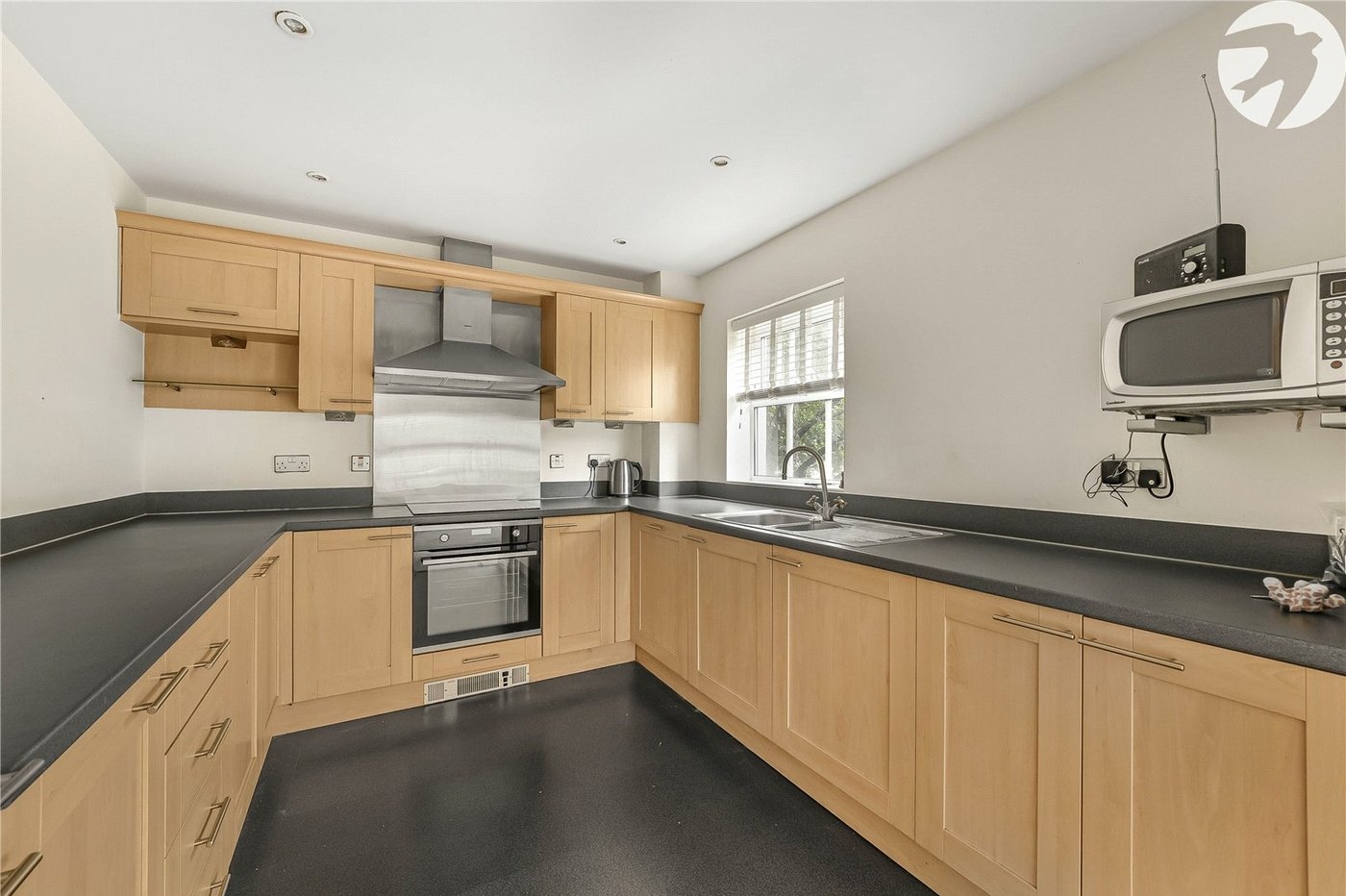 2 bedroom property for sale in Greenhithe | Robinson Jackson