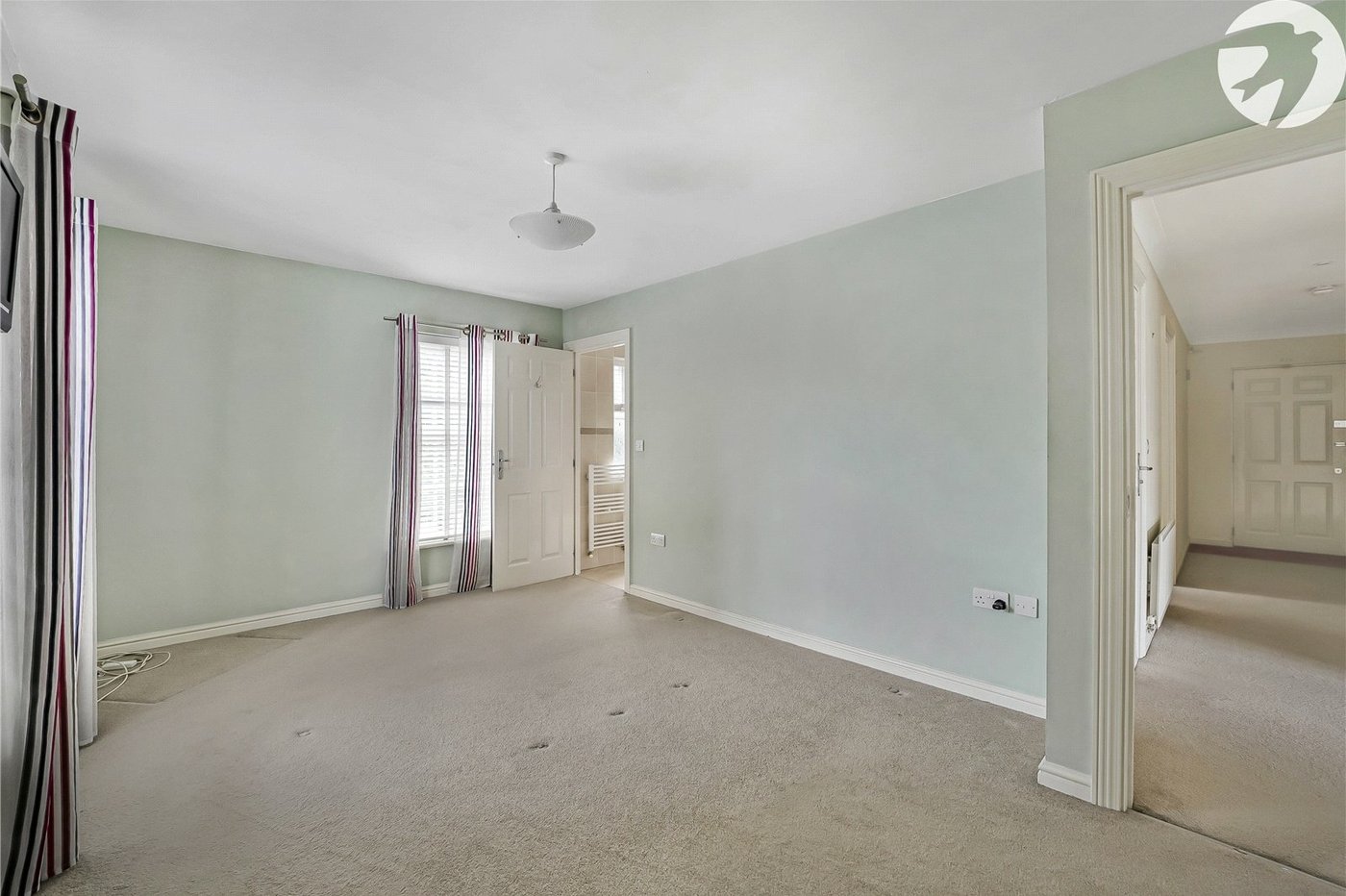 2 bedroom property for sale in Greenhithe | Robinson Jackson
