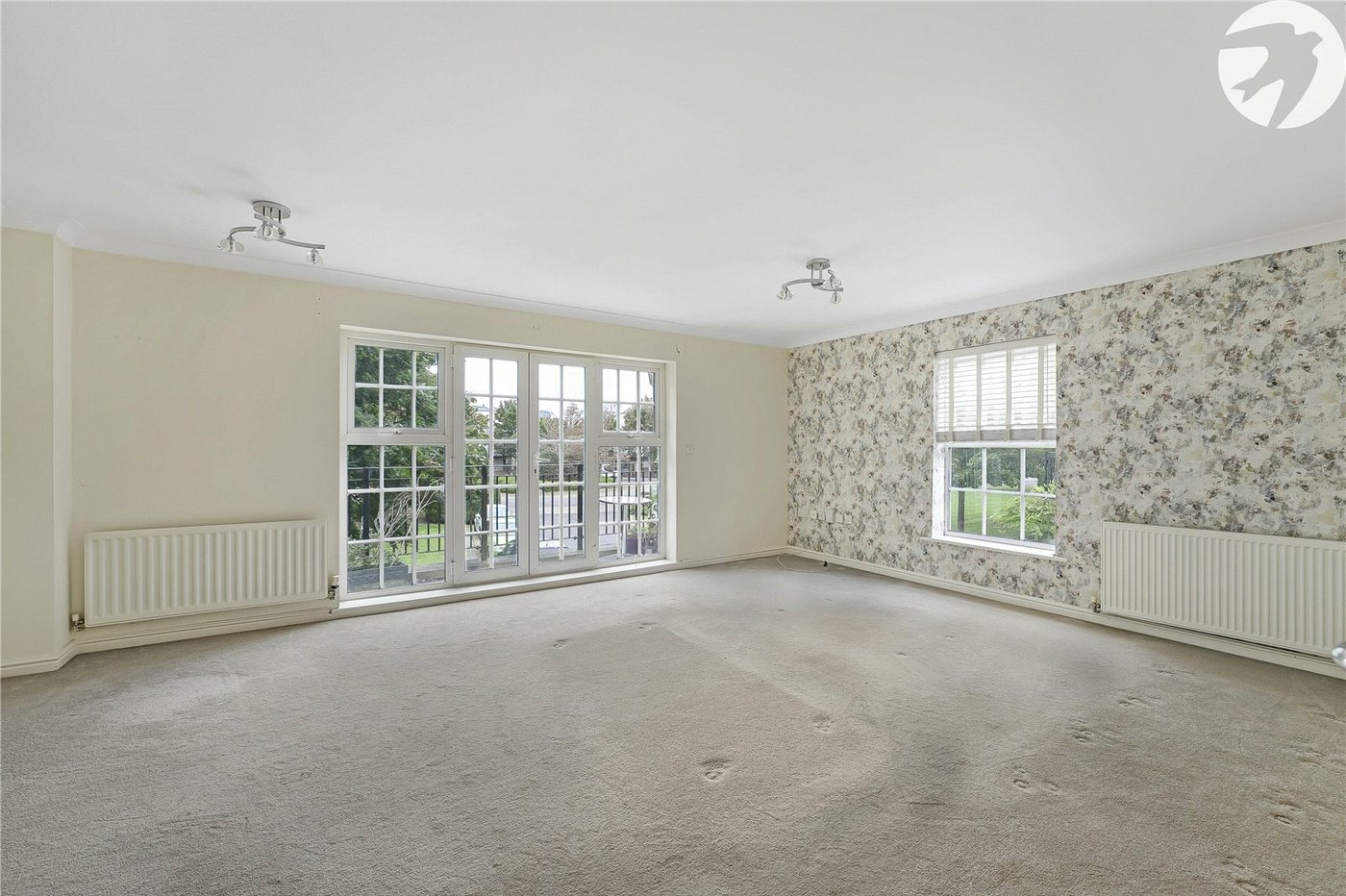 2 bedroom property for sale in Greenhithe | Robinson Jackson