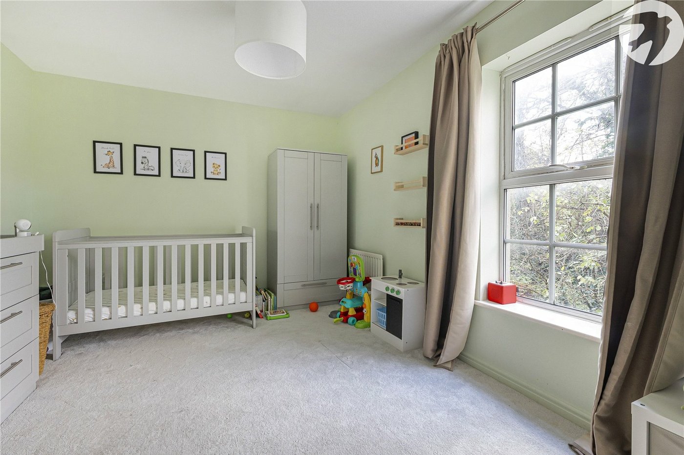 2 bedroom property for sale in Greenhithe | Robinson Jackson