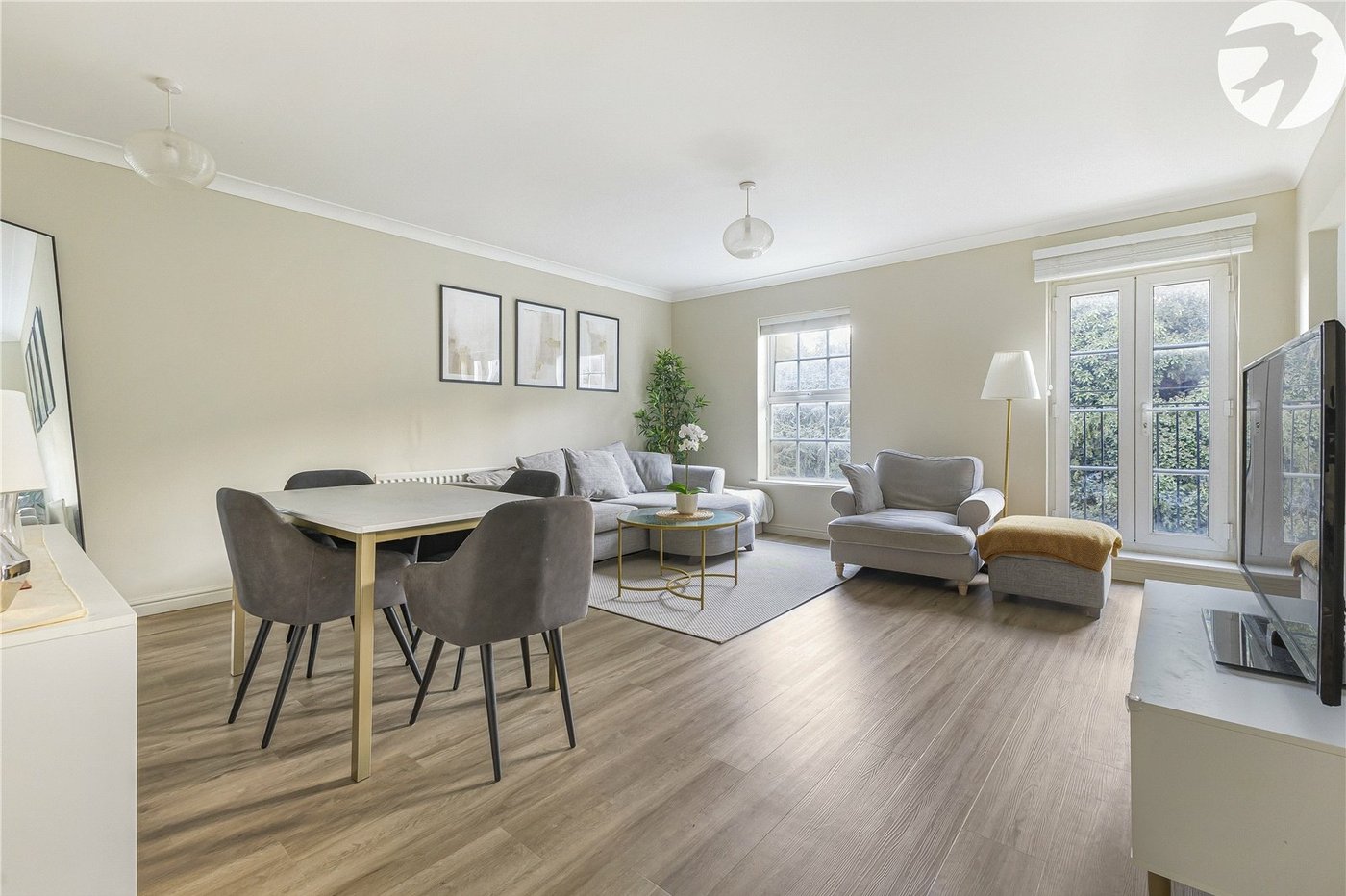 2 bedroom property for sale in Greenhithe | Robinson Jackson