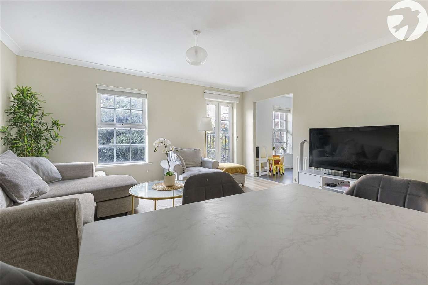 2 bedroom property for sale in Greenhithe | Robinson Jackson