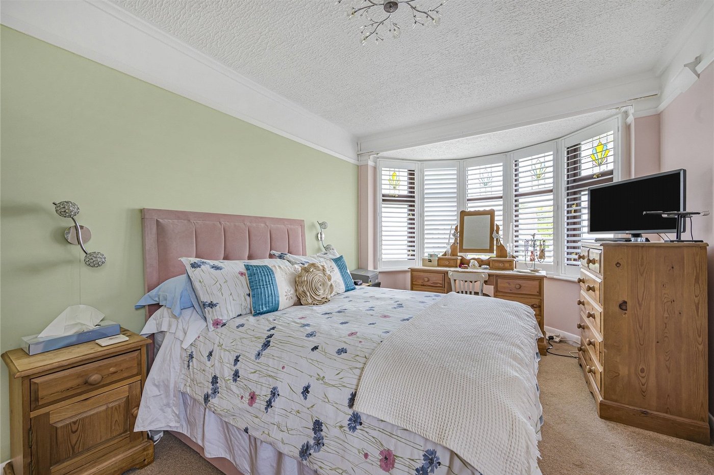 2 bedroom bungalow for sale in Bexley | Robinson Jackson